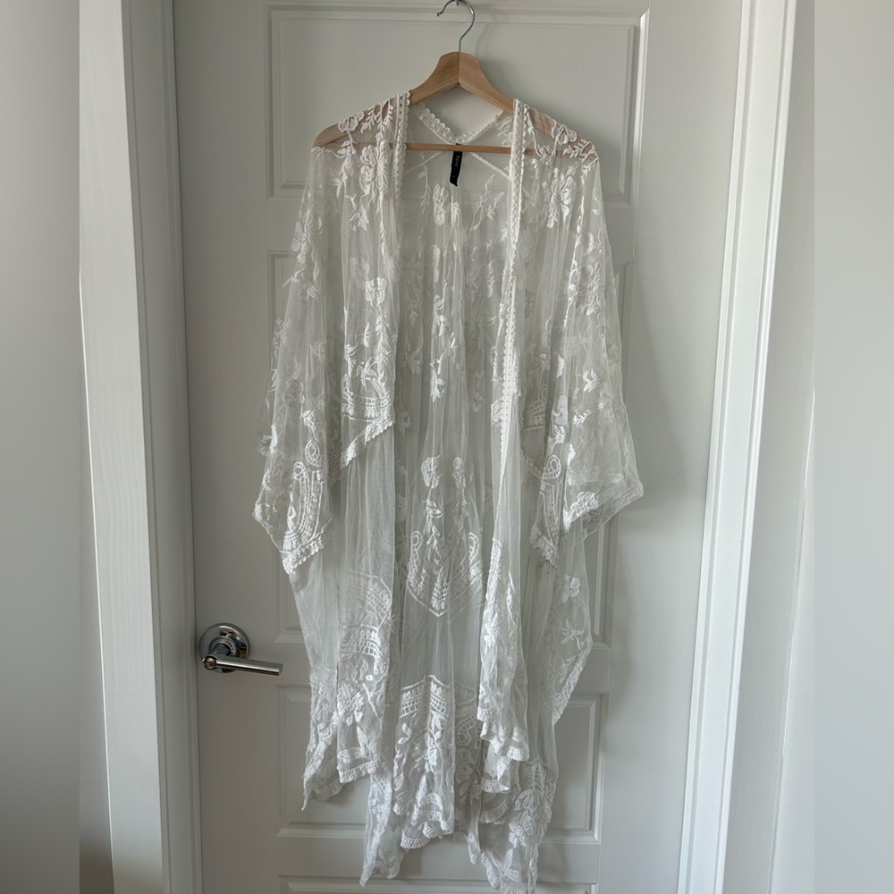 Torrid Lace Kimono - Size 1/2